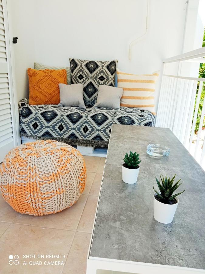 Summer Feel Suites Poros Town Bagian luar foto