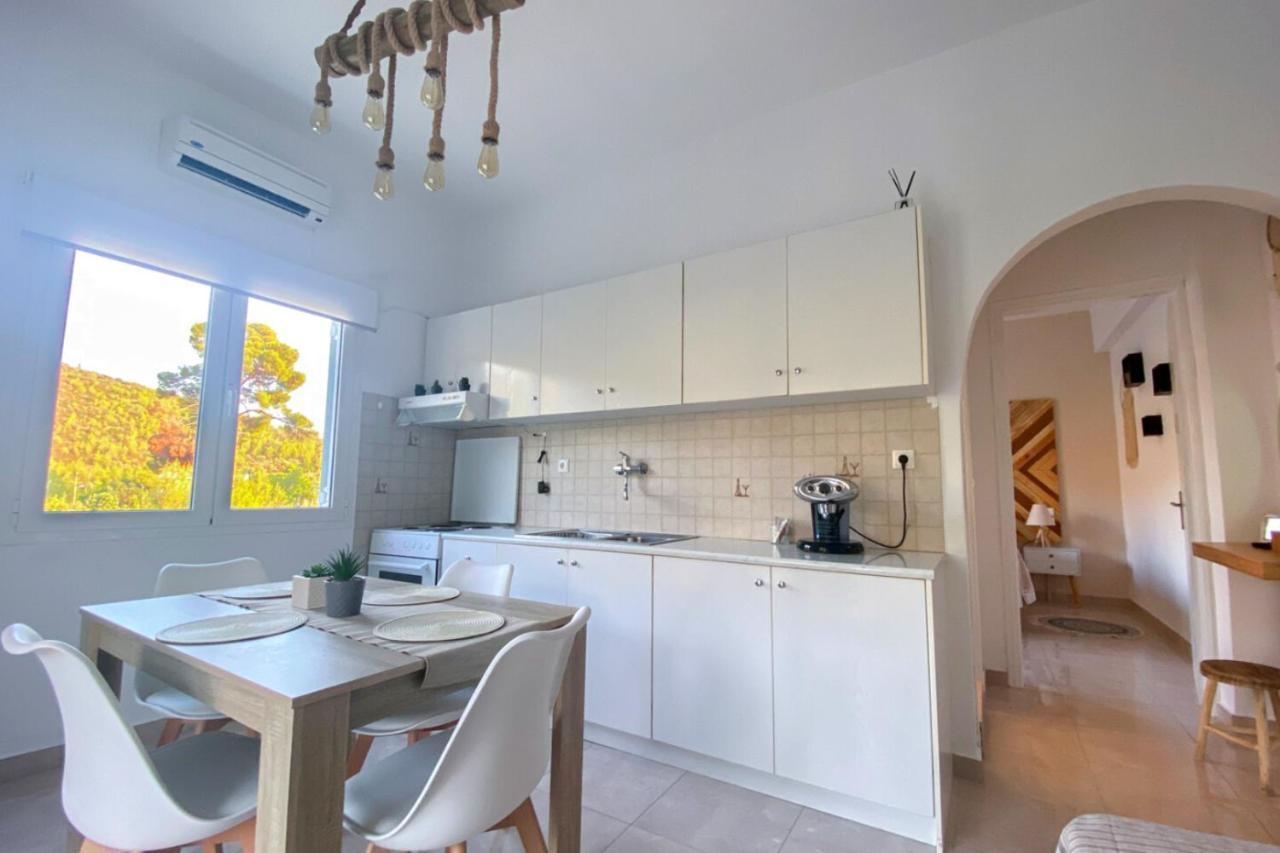 Summer Feel Suites Poros Town Bagian luar foto