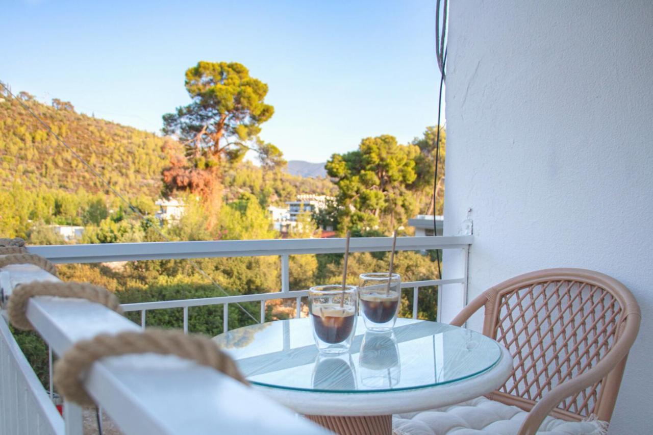 Summer Feel Suites Poros Town Bagian luar foto