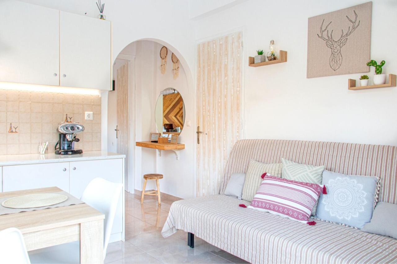 Summer Feel Suites Poros Town Bagian luar foto